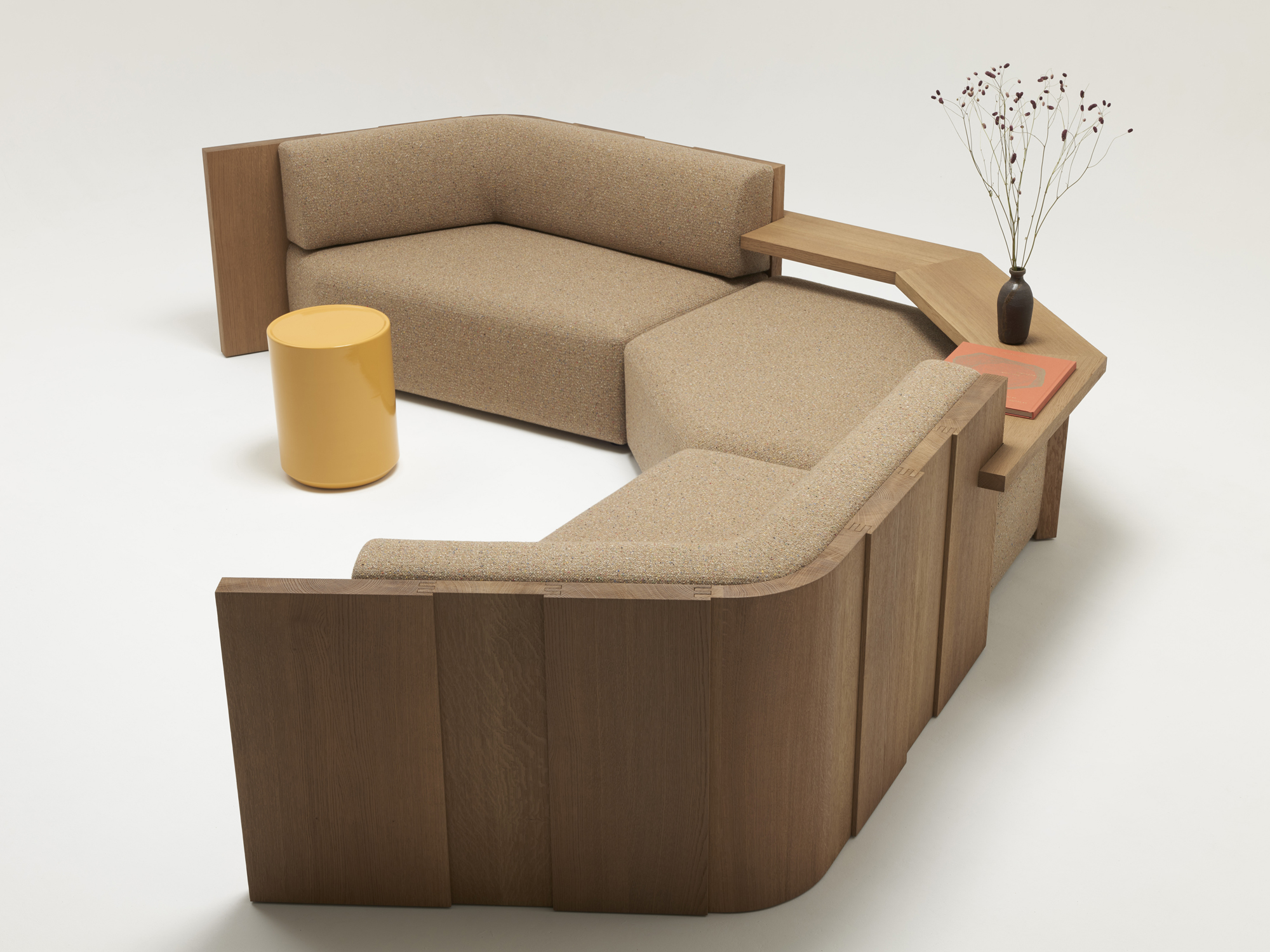 EN-Delcourt-Collection-EKO-sofa-IKO-side-table