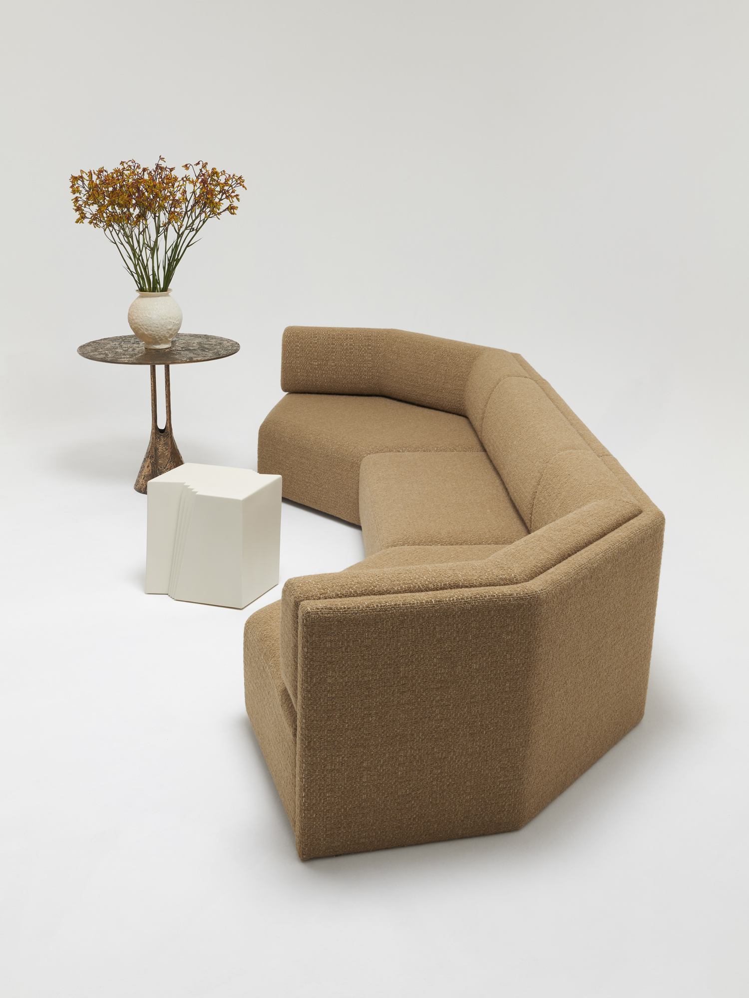 EN-Delcourt-Collection-EKO-sofa- SIN side table-TEE side table